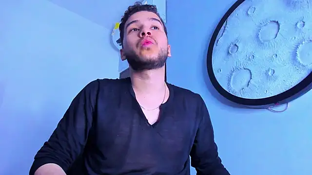 mike_257 Live XXX Chat