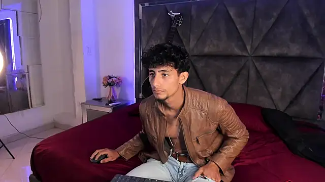 MaxiimoRomano_ Live XXX Chat