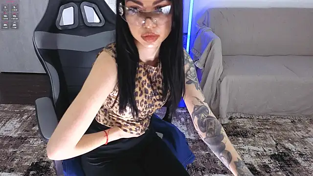 AnacondaOnn Chat XXX in diretta