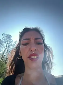 Lalla_Amani webcam show