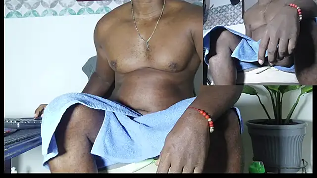 Manbigcocklatin's Live XXX Chat