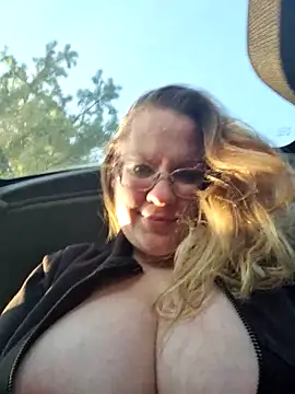 BustyLanaX's Webcam Show