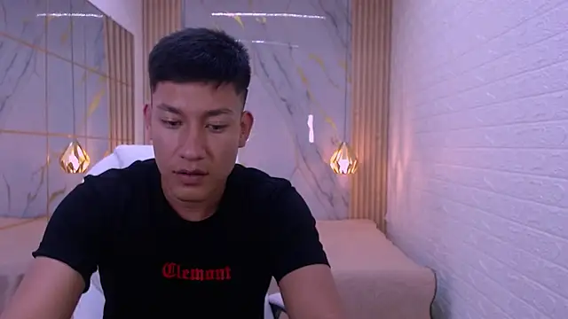 DominantBoy4 Webcam show