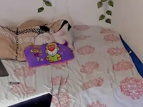 chloe_kisses: απευθείας συνομιλία ΧΧΧ