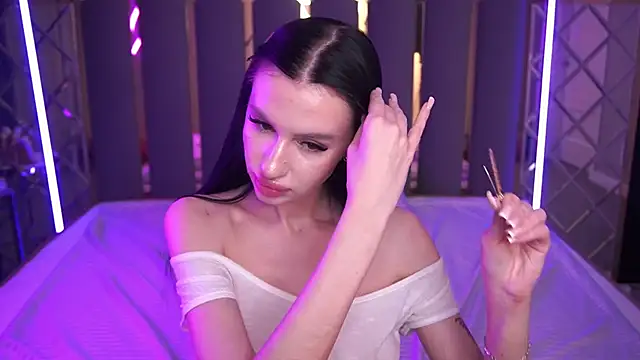 Chat +18 de Snow_WhiteeeX ao vivo