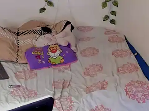 chloe_kisses 现场XXX聊天