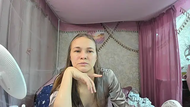 leila_bambi_'s Live XXX Chat