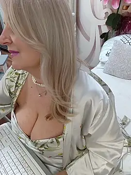 AvrilMillers Live XXX-Chat