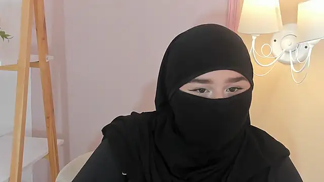 _zharaa Live XXX Chat