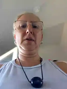 MILEIDE980: απευθείας συνομιλία ΧΧΧ