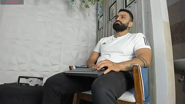 LeonidasKaiser ওয়েবক্যাম শো