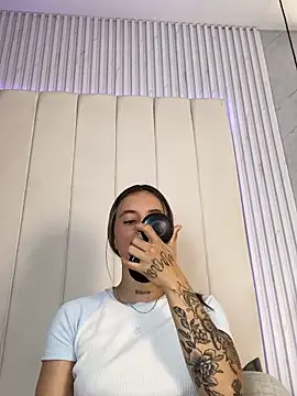 JuliaColemann's Live XXX Chat