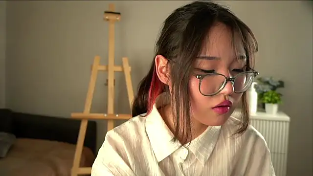 NelleMihalko Adlı Modelin Canlı XXX Sohbeti