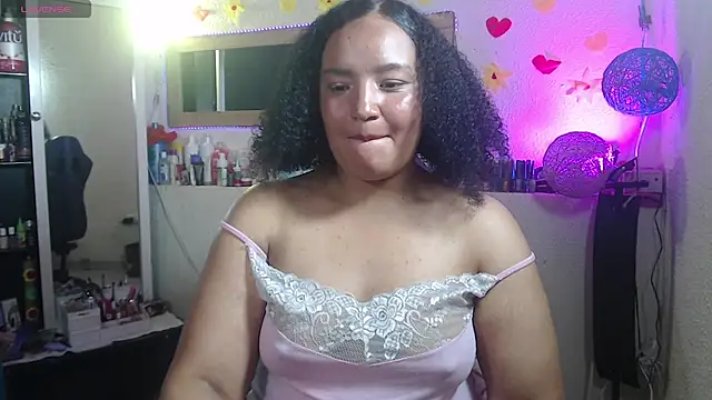 SofiaRoyal2308: απευθείας συνομιλία ΧΧΧ