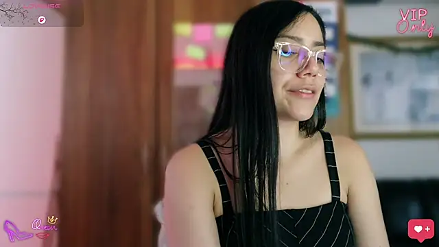 LauGrayJのライブXXXチャット