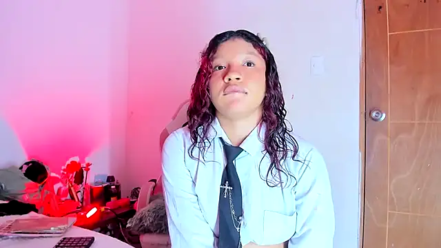 Emily_Coper18 现场XXX聊天