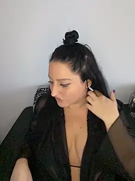 Gya__Lovely Adlı Modelin Canlı XXX Sohbeti