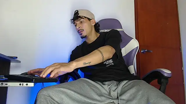 Yankees_xxx: διαδικτυακό σόου στην κάμερα