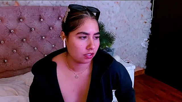 Sofiazaf_'s Live XXX Chat