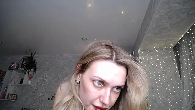 แชท XXX สดของ NickyAdamidi