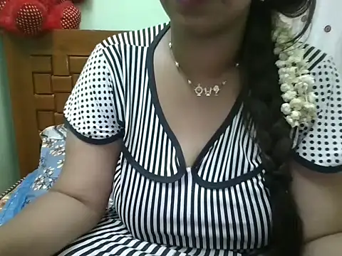 Sexy-Shalinii's Live XXX Chat