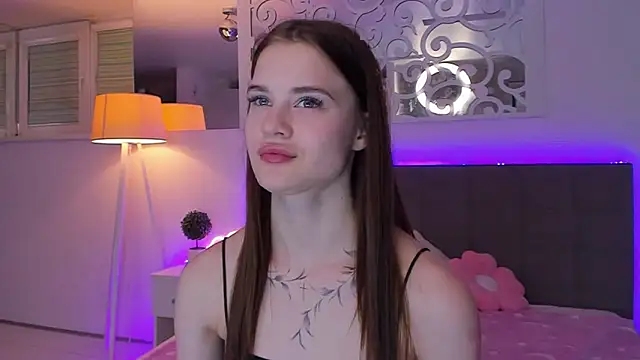 LuisaClover's Live XXX Chat