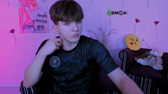 travis_wolf_'s Live XXX Chat