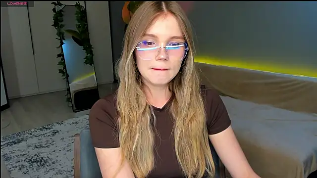 linakorvin Adlı Modelin Canlı XXX Sohbeti