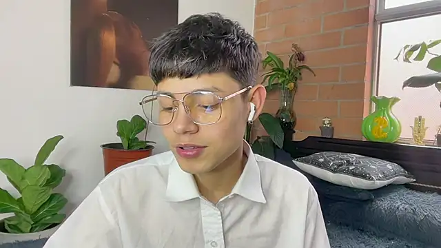 Andy_Belier23's Webcam Show