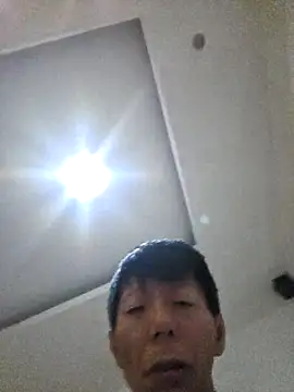 Korea-Kiss 现场XXX聊天