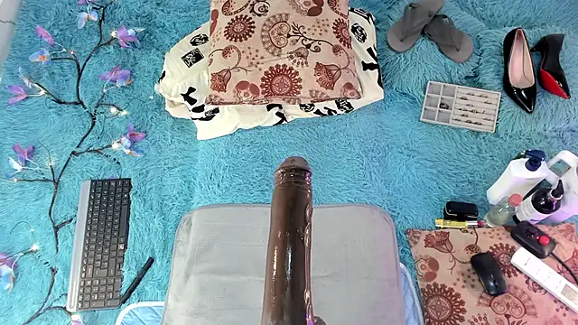 Show modela Eilin_clio na web-kameri