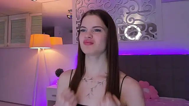 LuisaClover Live XXX Chat