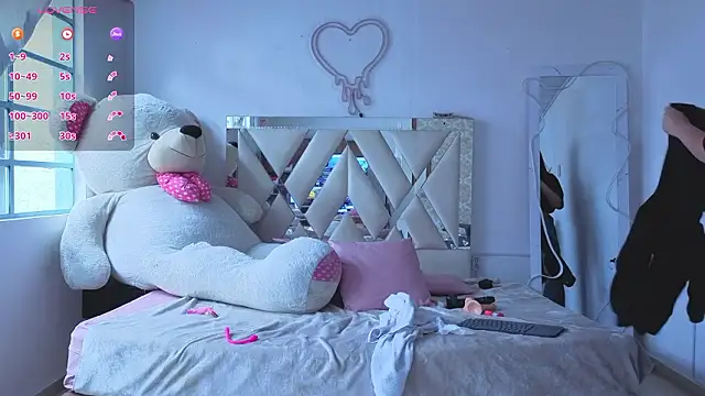 XXX chat uživo modela SABRIINA_TAY