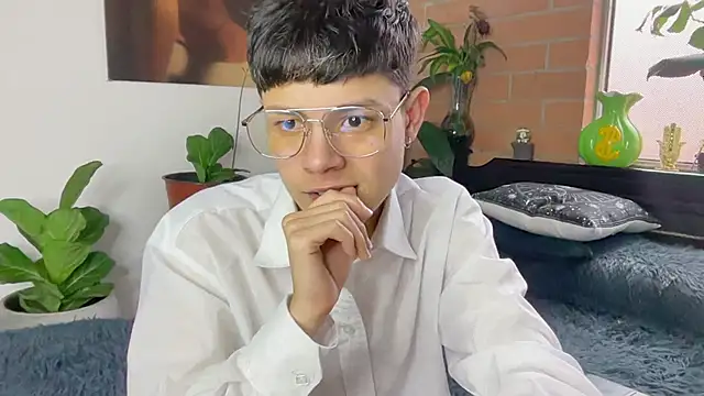 Czat XXX na żywo – Andy_Belier23