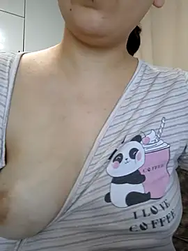 Emi_hot1 现场XXX聊天