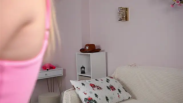 SunnivaCovil's Live XXX Chat