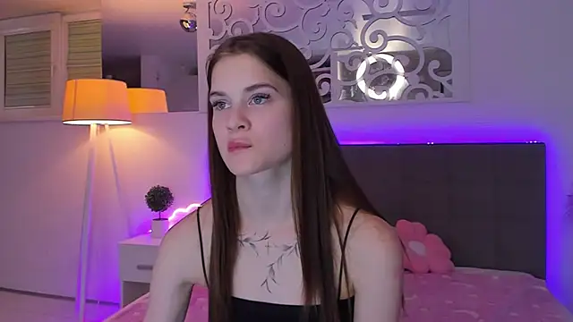 LuisaClover's Live XXX Chat