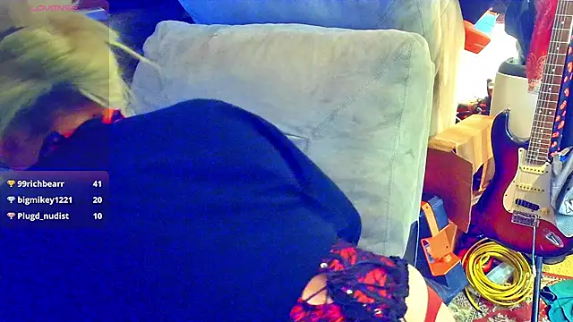 DoMeDoggyNow Live XXX-chat