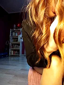 Онлайн чат XXX Akemi_rossi