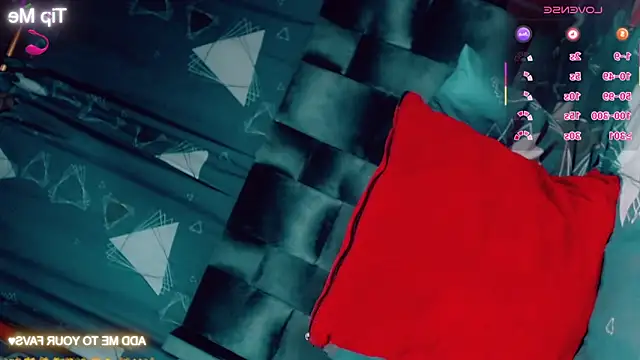 CharlotteBigCock Webcam Show