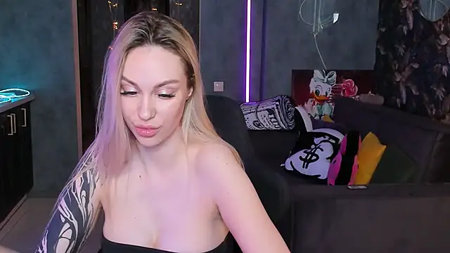 Blckmirrorr Adlı Modelin Canlı XXX Sohbeti