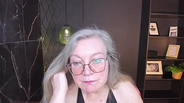 NataliMellow Chat XXX in diretta