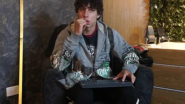 Chris_Evanss – Naživo XXX chat