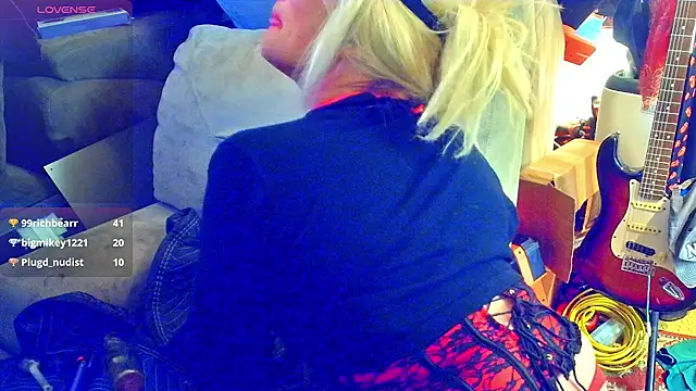 DoMeDoggyNow Obrolan Langsung XXX