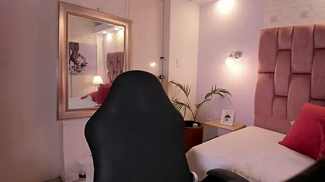 anabelle_clark Adlı Modelin Web Kamerası Şovu