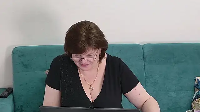 Sandra_Sunrise 现场XXX聊天