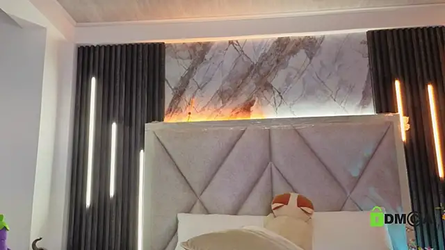 Happy_tits' Live XXX Chat