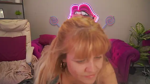 BellaLaPetit: онлайн-секс-чат