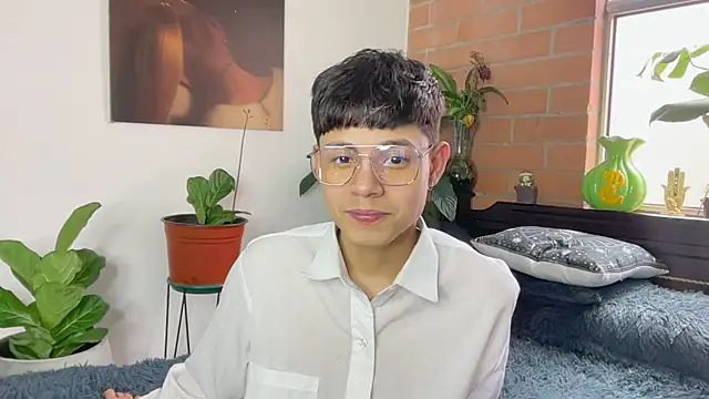 Chat XXX en directo de Andy_Belier23