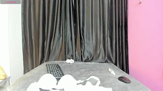 ScarletBigTitties 라이브 XXX 채팅